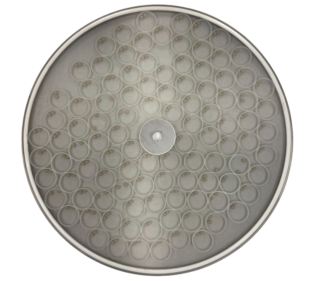 48 inch self cleaning sandwich screen with de-blinding balls and nylon sliders in between the screen mesh