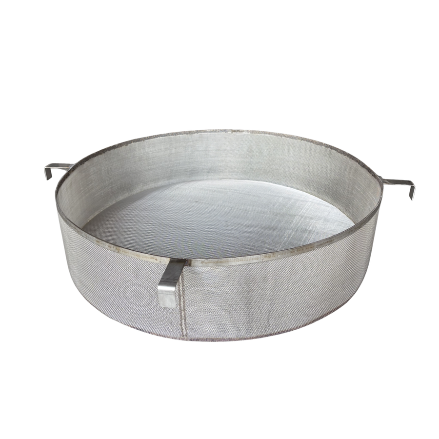 This all-mesh drum screen filter features a sleek, low-profile 20.5" outer diameter and 5" depth, optimized for precise manual handling and mid-sized batch processing.