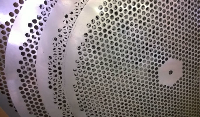 Stainless Perforated Plate is used in clean ring and de-blinding assemblies for self-cleaning screen setups. Best for minimizing de-blinding and maximizing screen throughput efficiency